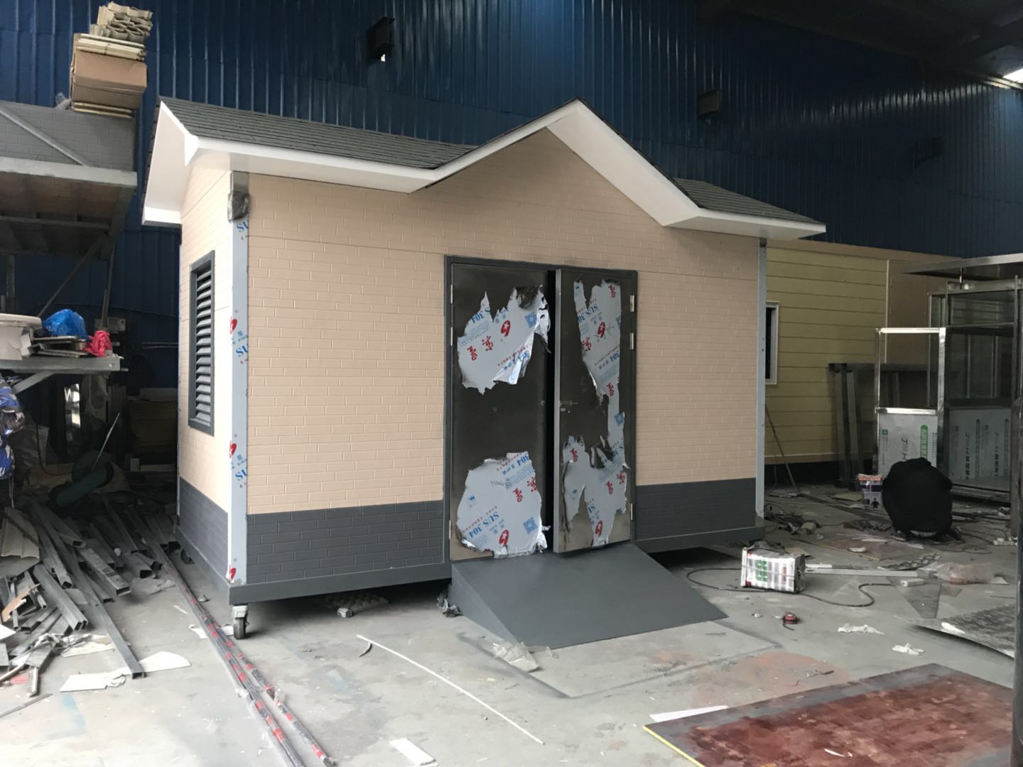 金屬雕花板垃圾房